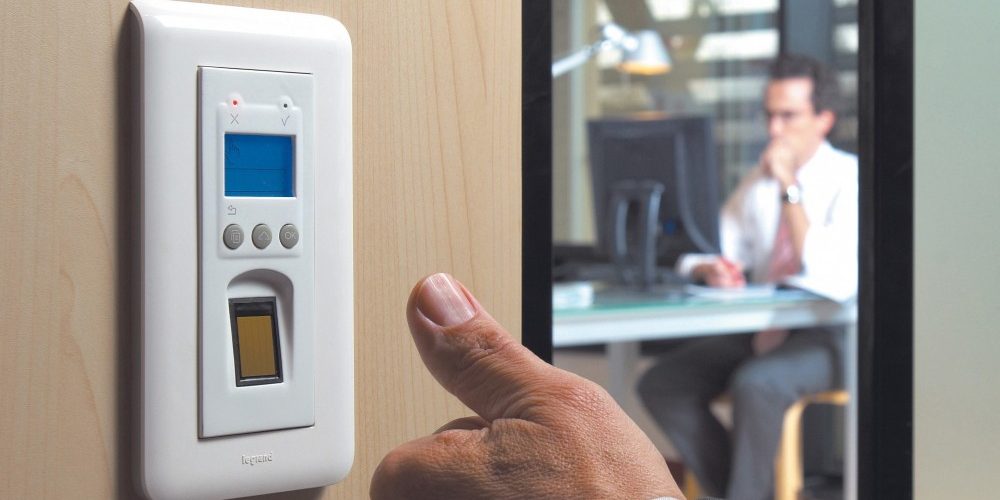 The Advantages of Electronic Access Control